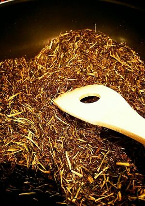 【5分で出来る】茶葉が大変身！ほうじ茶-レシピのメイン写真
