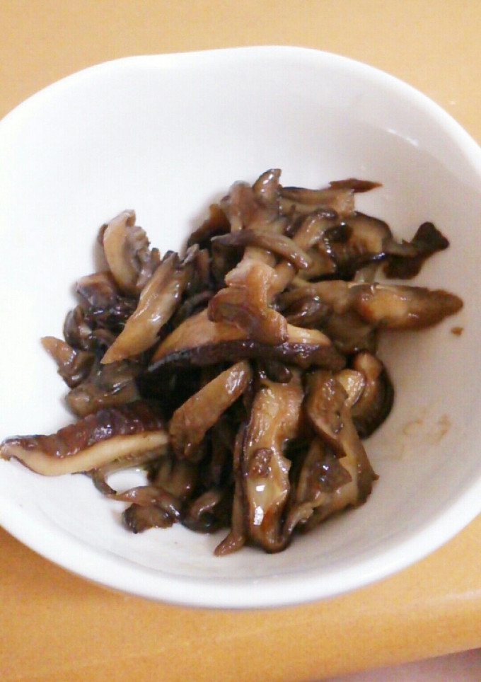 椎茸と舞茸のバター醤油炒め-レシピのメイン写真