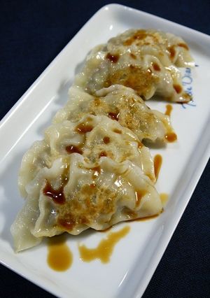 節約！ブロッコリーの茎の胡麻味噌餃子-レシピのメイン写真