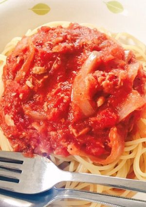 簡単！ツナと玉ねぎのトマトソースパスタ-レシピのメイン写真