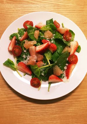 甘酒とポン酢ドレッシングでいちごのサラダ-レシピのメイン写真