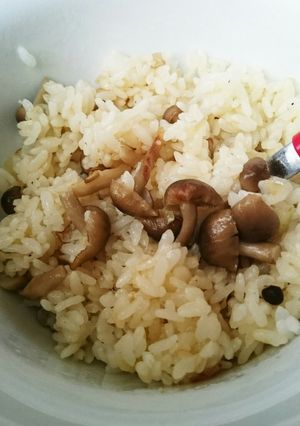 ぶなしめじと玉ねぎのピラフ☆-レシピのメイン写真