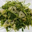 豆苗のニンニク炒め