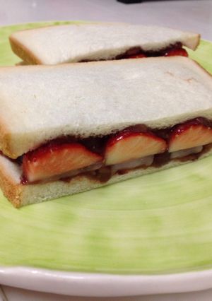 いちご大福サンド-レシピのメイン写真