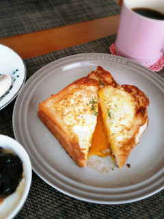 朝食にどうぞ!玉子とろ~りパン-レシピのメイン写真