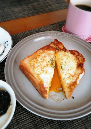 朝食にどうぞ！玉子とろ～りパン-レシピのメイン写真
