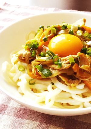きのこたっぷり☆カレー釜玉うどん-レシピのメイン写真