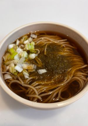 【出汁いらず】湿けた海苔で旨みたっぷりそば-レシピのメイン写真