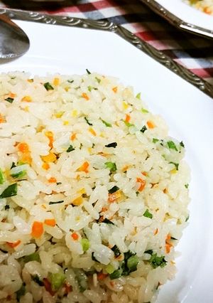 炊飯ジャー★簡単【ガーリックピラフ】♪-レシピのメイン写真
