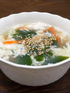 卵白とわかめの中華風スープ-レシピのメイン写真