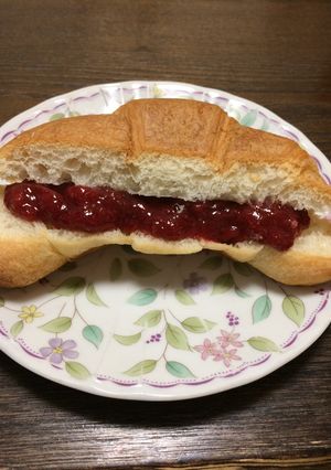 腎臓にやさしい：イチゴジャムクロワッサン-レシピのメイン写真
