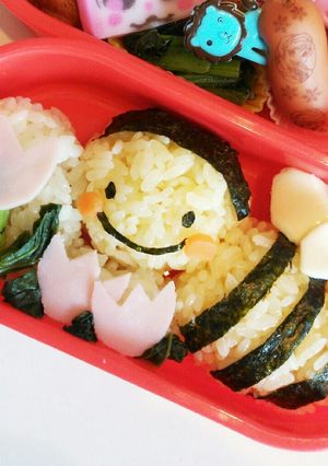 みつばち＆チューリップのキャラ弁-レシピのメイン写真