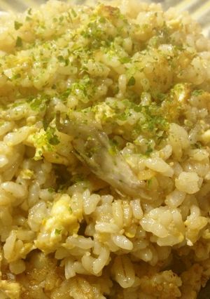 卵と舞茸のガーリックチャーハン-レシピのメイン写真