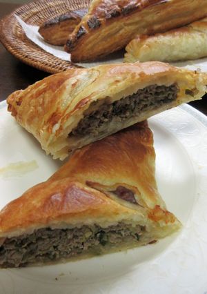 餃子の具リメイクで簡単ミートパイ-レシピのメイン写真