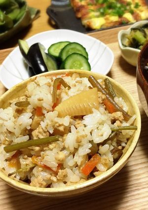 春♪我が家のフキごはん-レシピのメイン写真