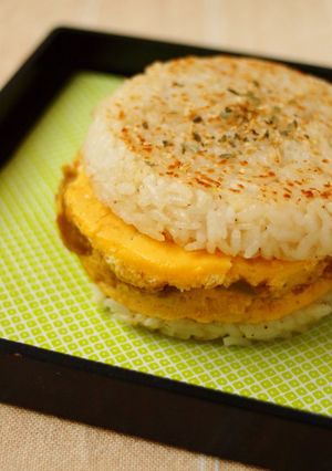お弁当にもオススメ♪カレーらいすバーガー-レシピのメイン写真