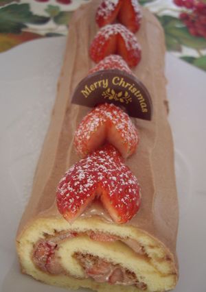 ハート苺のチョコロールケーキ-レシピのメイン写真