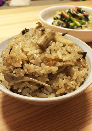 旦那さんも大好き!まいたけの炊き込みご飯-レシピのメイン写真