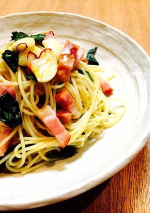 ☆簡単絶品☆春菊ペペロンチーノ-レシピのメイン写真