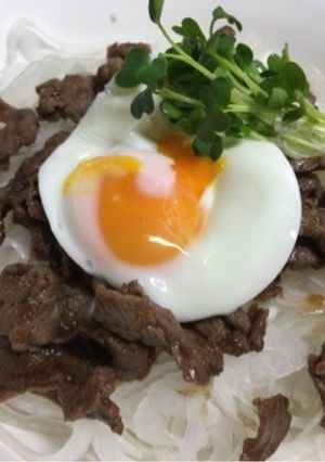 新玉ねぎの焼肉丼-レシピのメイン写真