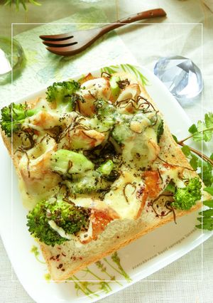 ちくわ×ブロの塩昆布ゆかりトースト-レシピのメイン写真