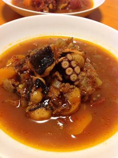 タコと挽肉の煮込みトマトスープ-レシピのメイン写真