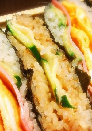 ハム&おかかおにぎらず☆2種類♪-レシピのメイン写真