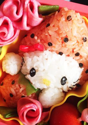 キャラ弁 いちごキティー-レシピのメイン写真