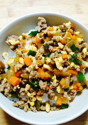 簡単！変わりそぼろ丼-レシピのメイン写真