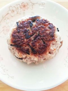 余ったひじきの煮物で子供用ミニハンバーグ-レシピのメイン写真