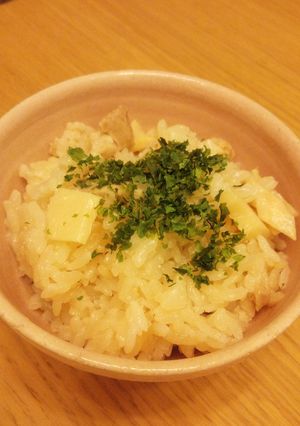 材料5つ！絶品☆鶏と筍の炊き込みご飯-レシピのメイン写真