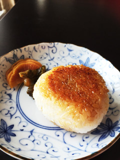 焼く時に崩れにくい バター入り焼おにぎり-レシピのメイン写真