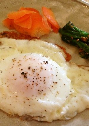 ココナッツオイルでチーズ目玉焼き-レシピのメイン写真