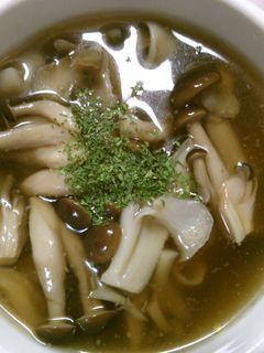 ランチに しめじ 舞茸の コンソメスープ-レシピのメイン写真