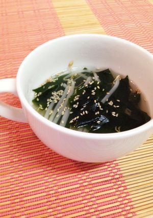 まな板包丁使わずに！わかめスープ-レシピのメイン写真
