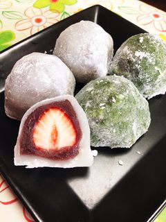 超♪幸せじゃ〜♡いちご大福&よもぎ苺大福-レシピのメイン写真
