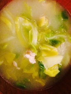 春キャベツと鶏ひき肉の白味噌スープ-レシピのメイン写真