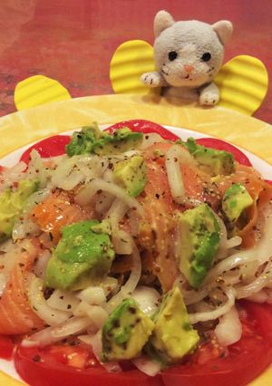 ♧新玉葱シャキッ！アボカドサーモンサラダ-レシピのメイン写真
