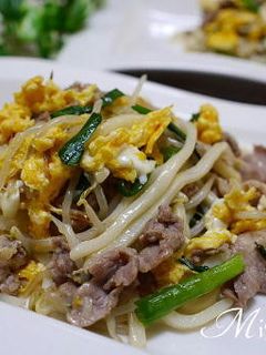 豚肉とニラもやしの玉子炒めうどん-レシピのメイン写真