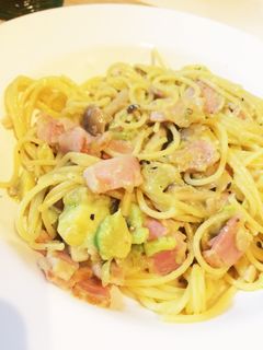 アボカドとベーコンのパスタ-レシピのメイン写真