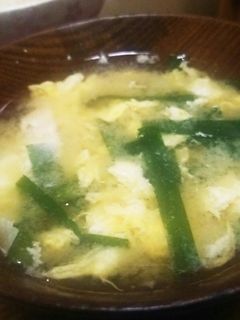 ニラと卵のお味噌汁-レシピのメイン写真