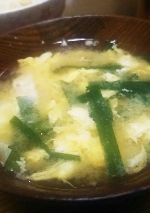 ニラと卵のお味噌汁-レシピのメイン写真