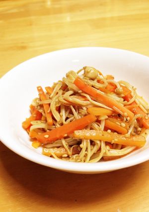 お弁当に☆人参とえのきのオイスター炒め-レシピのメイン写真