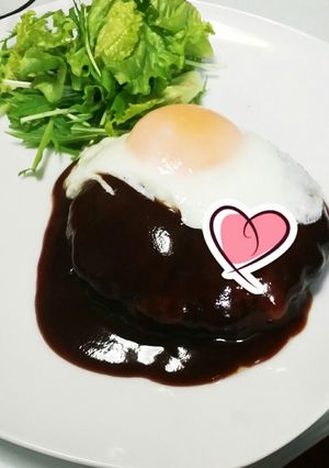肉汁たっぷり♪ソースもキメテ★ハンバーグ-レシピのメイン写真