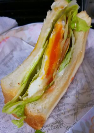 朝食やランチに✨フライドエッグサンド-レシピのメイン写真