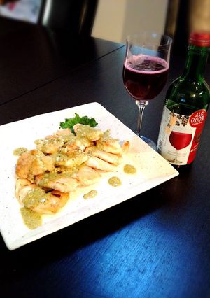 鶏胸肉のバシルクリームソースかけ-レシピのメイン写真