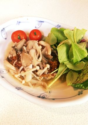 サッパリきのこソースの豆腐ハンバーグ-レシピのメイン写真
