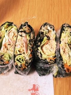 ひじき煮リメイク☆ヘルシーおにぎらず-レシピのメイン写真