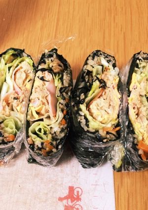ひじき煮リメイク☆ヘルシーおにぎらず-レシピのメイン写真