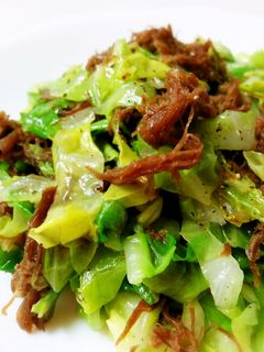 簡単★キャベツとコンビーフ炒め-レシピのメイン写真